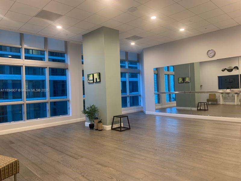 Met 1 at 300 Biscayne Blvd, Miami, FL 33131 - For Rent photo 13