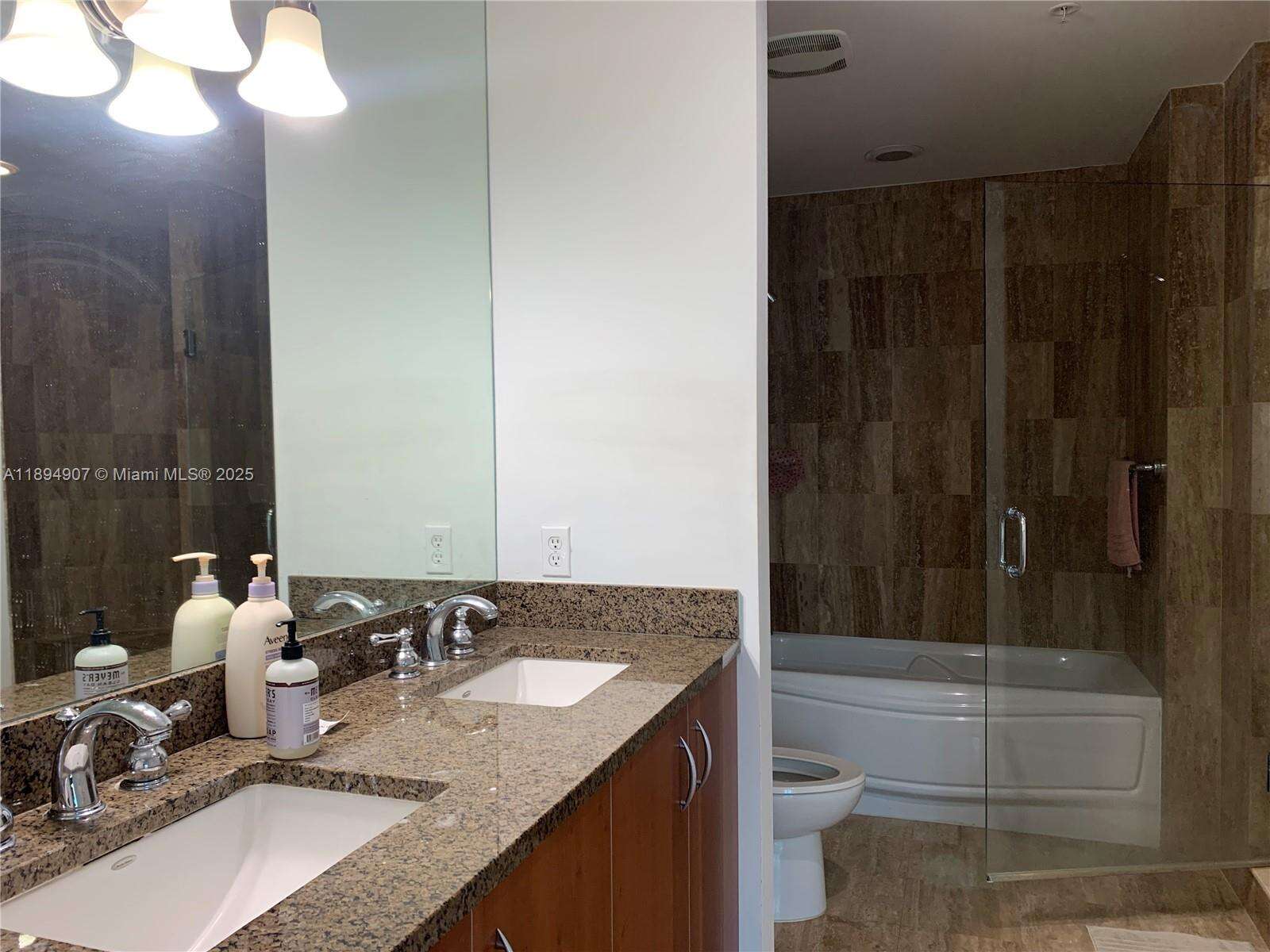 Met 1 at 300 Biscayne Blvd, Miami, FL 33131 - For Rent photo 9
