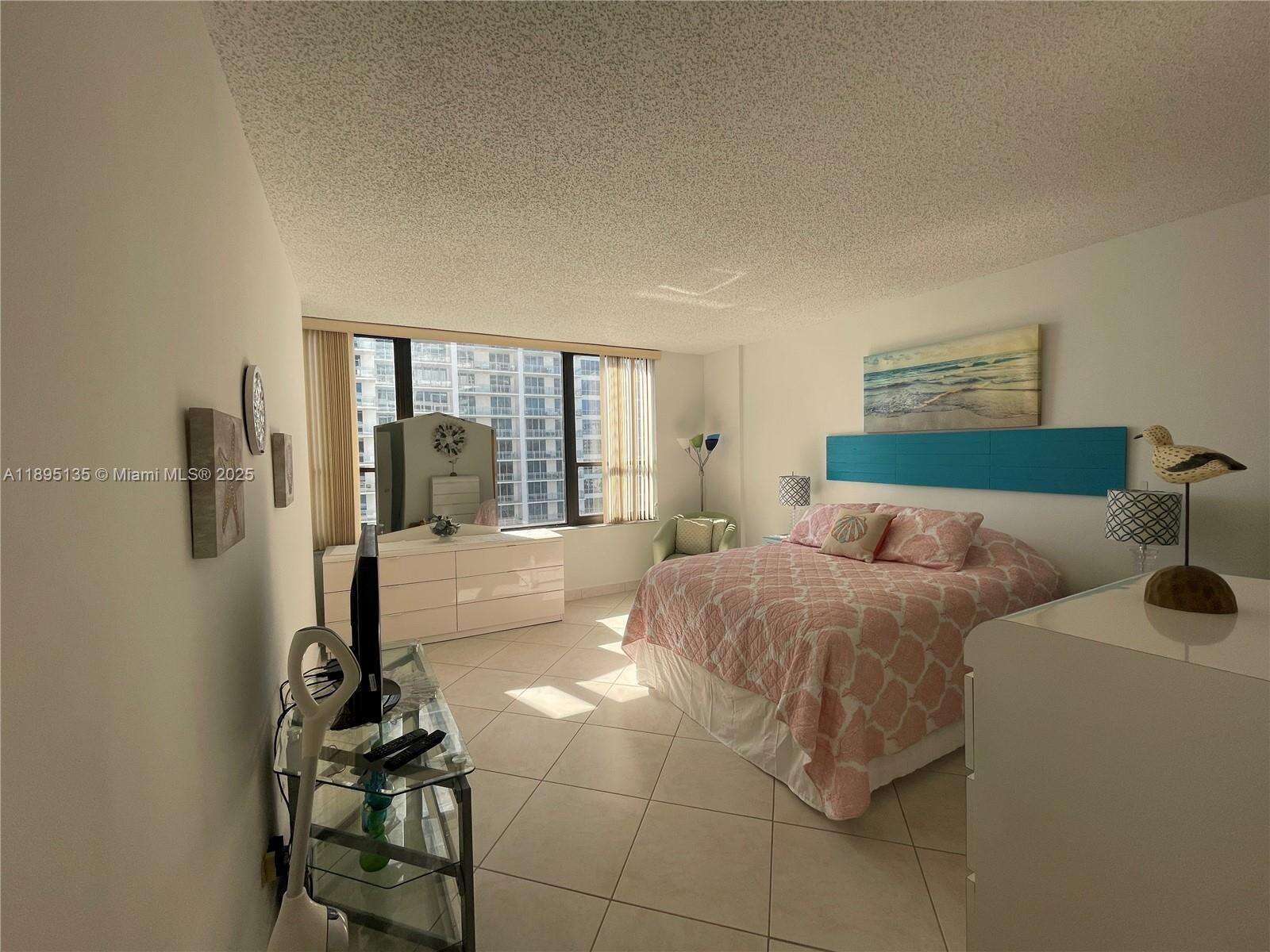 Alexander Towers at 3505 Ocean Dr, Hollywood, FL 33019 - For Rent photo 6