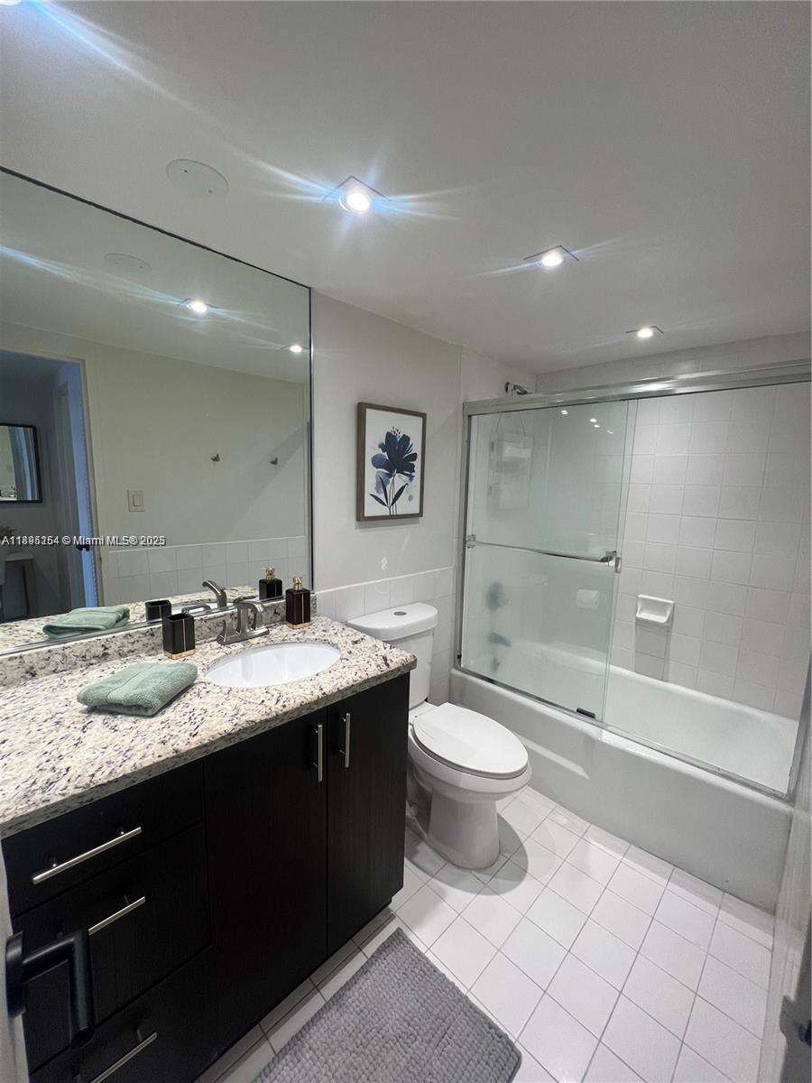 Seacoast 5151 at 5161 Collins Ave, Miami Beach, FL 33140 - For Rent photo 18
