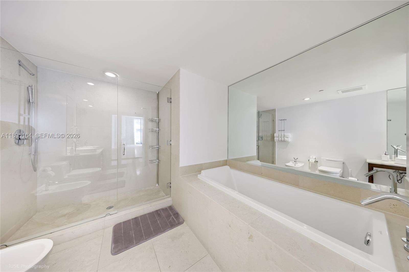 Icon Brickell 2 at 495 Brickell Ave, Miami, FL 33131 - For Rent photo 11