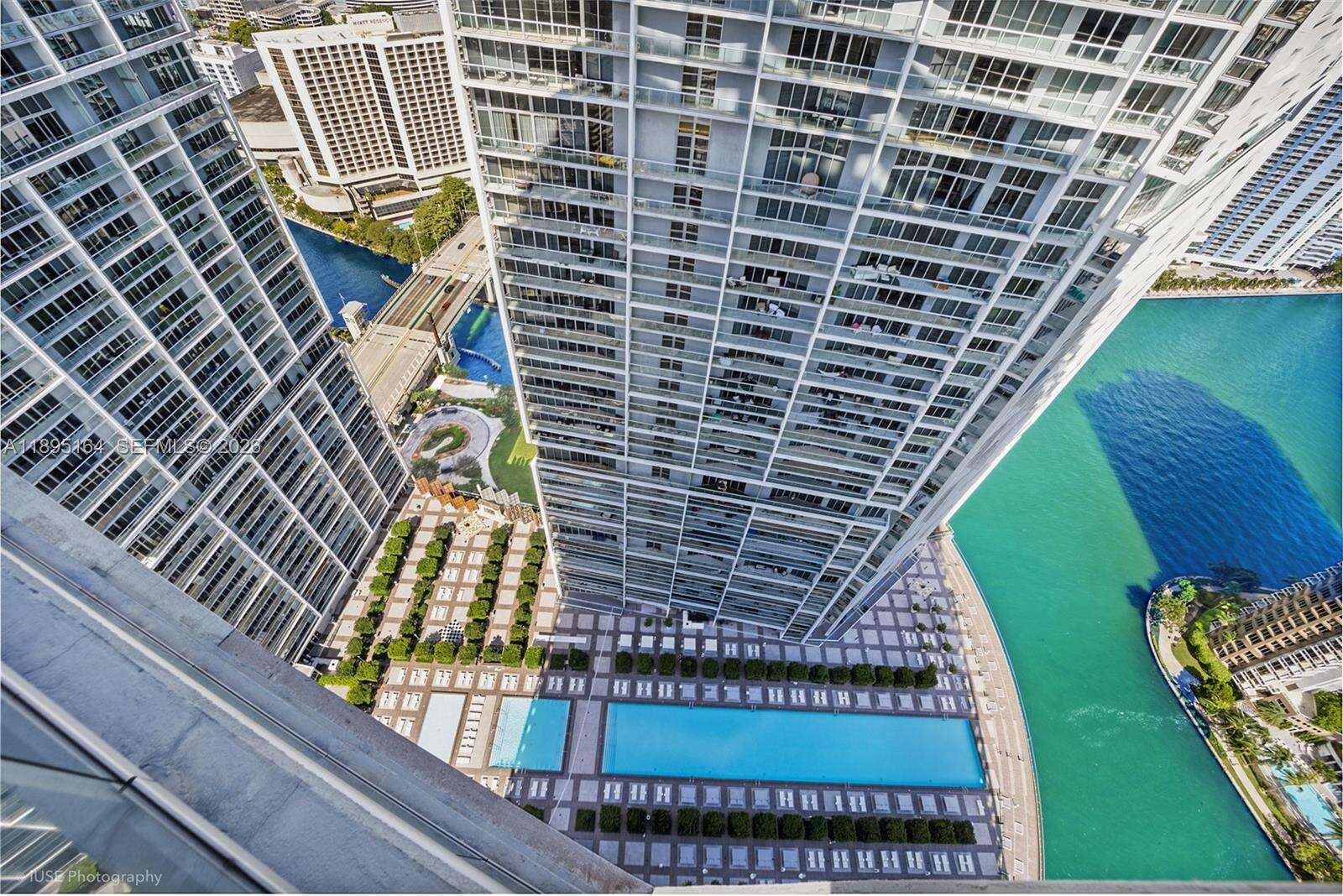 Icon Brickell 2 at 495 Brickell Ave, Miami, FL 33131 - For Rent photo 19