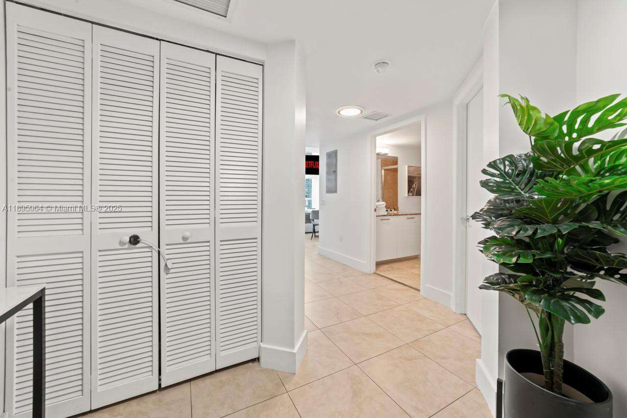Brickell On The River at 41 5 St, Miami, FL 33131 - For Rent photo 24