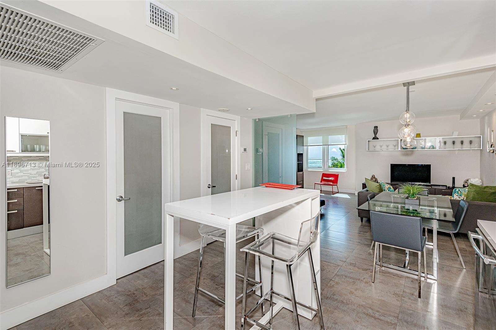 Roney Palace at 2301 Collins Ave, Miami Beach, FL 33139 - For Rent photo 2