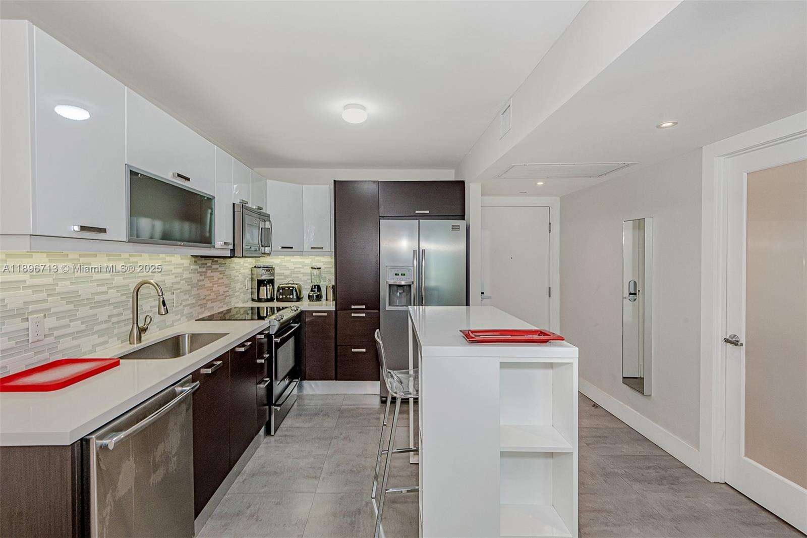 Roney Palace at 2301 Collins Ave, Miami Beach, FL 33139 - For Rent photo 19