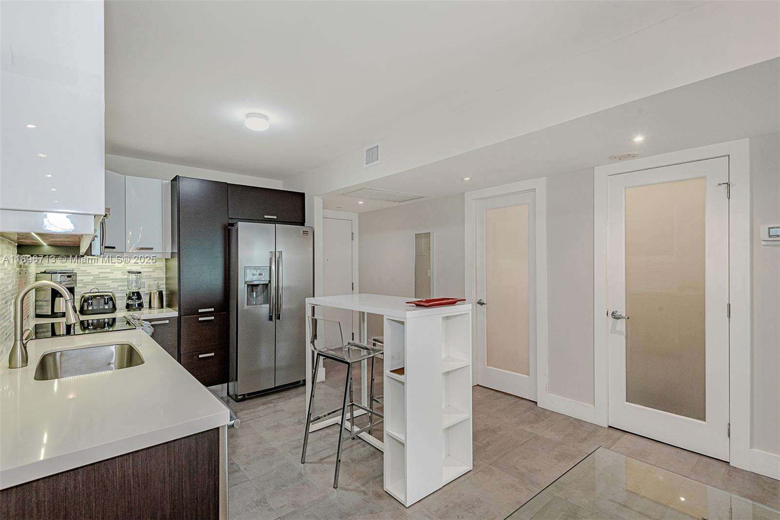 Roney Palace at 2301 Collins Ave, Miami Beach, FL 33139 - For Rent photo 20
