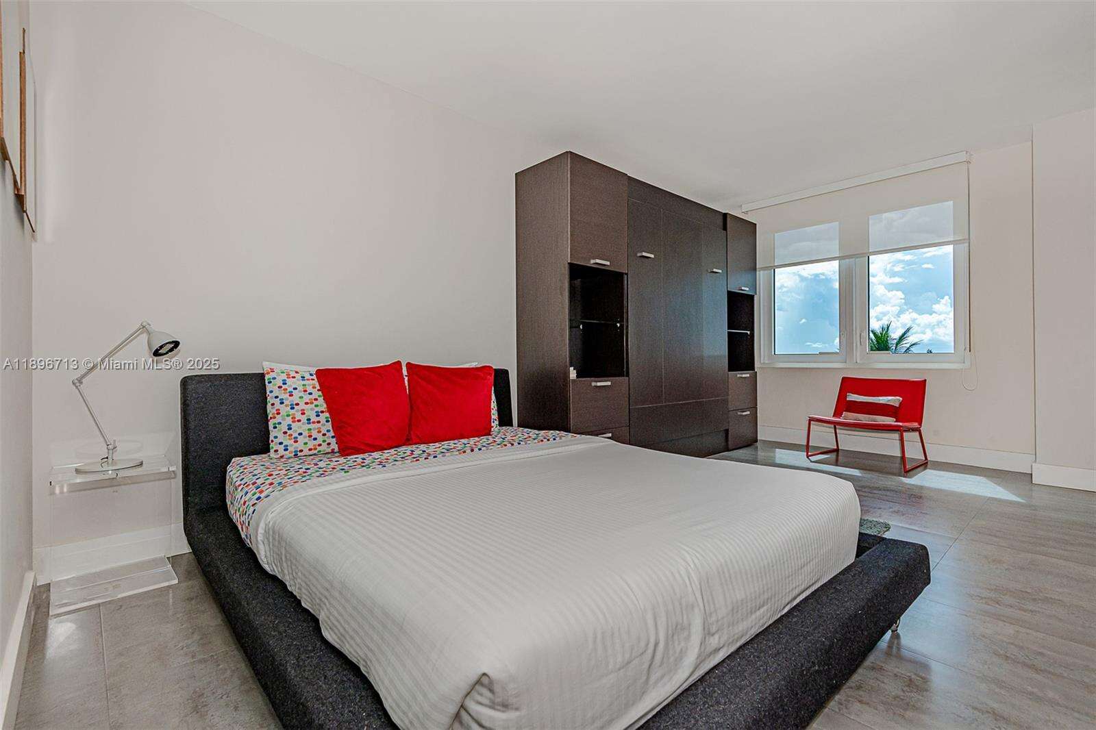 Roney Palace at 2301 Collins Ave, Miami Beach, FL 33139 - For Rent photo 7