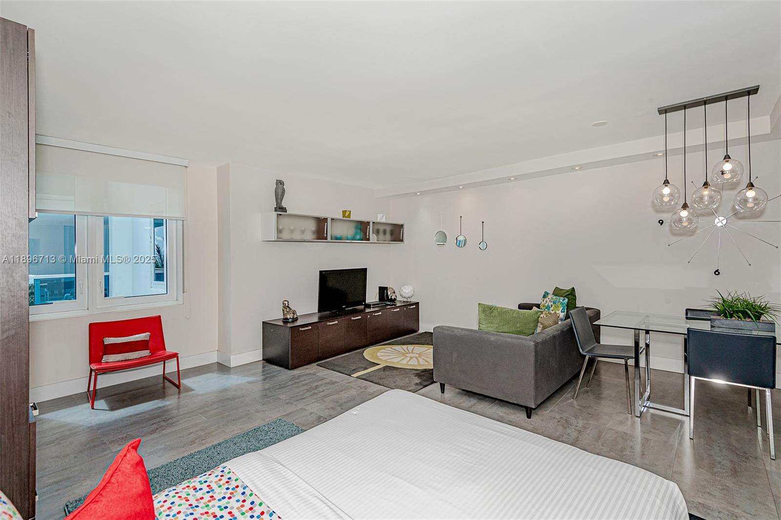 Roney Palace at 2301 Collins Ave, Miami Beach, FL 33139 - For Rent photo 8