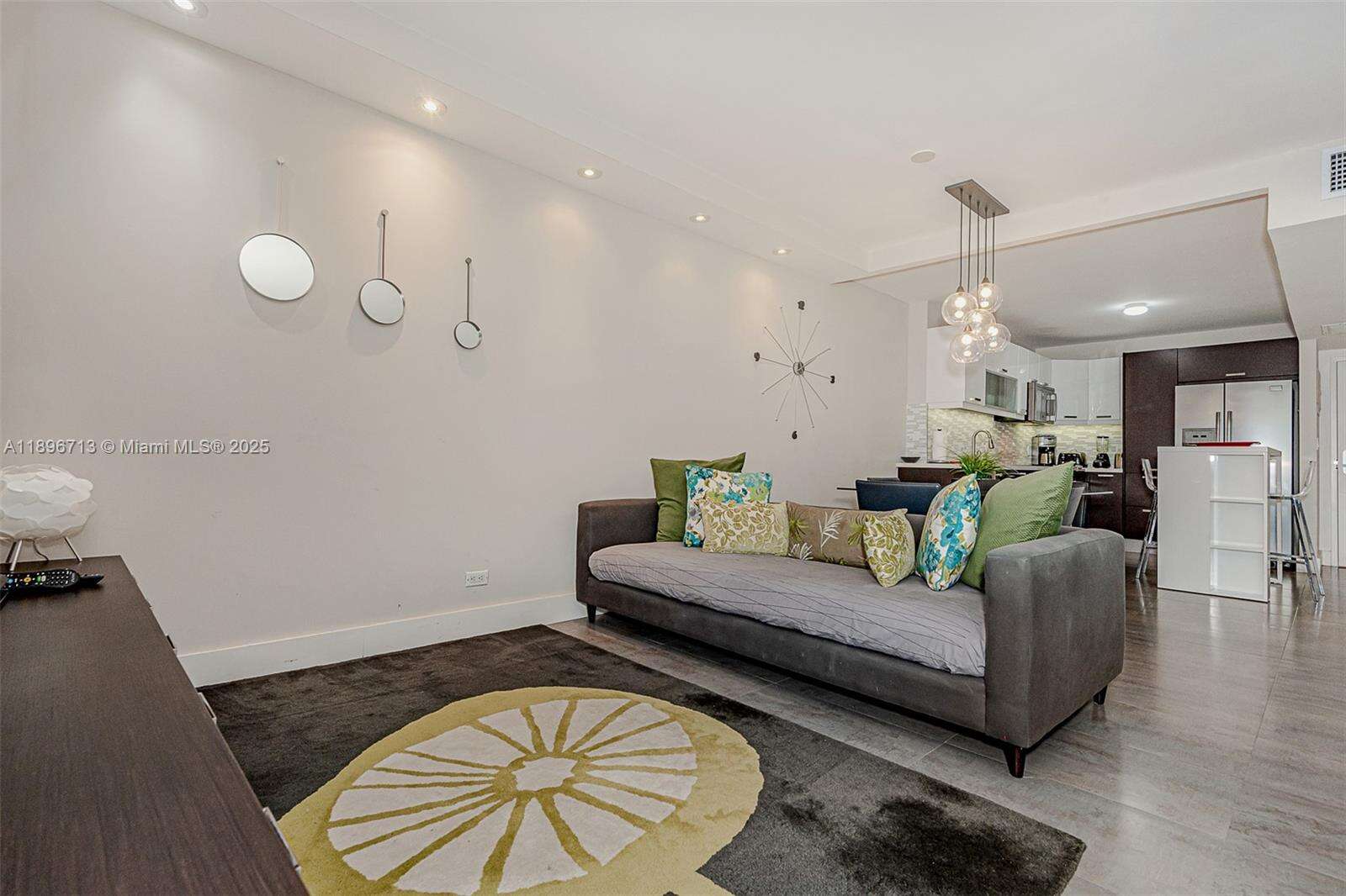 Roney Palace at 2301 Collins Ave, Miami Beach, FL 33139 - For Rent photo 10