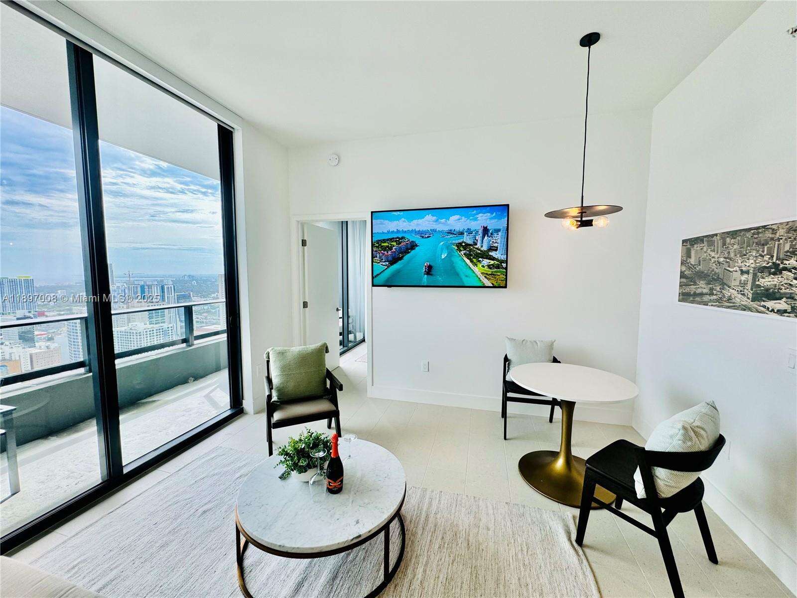 Natiivo | Gale Miami at 159 6 St, Miami, FL 33132 - For Rent photo 2