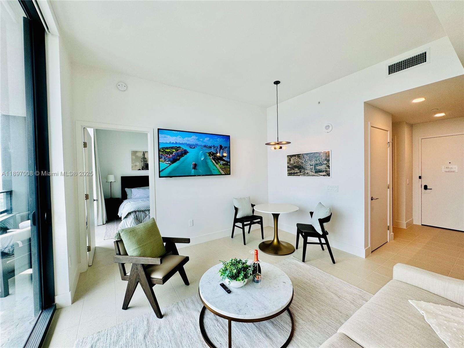 Natiivo | Gale Miami at 159 6 St, Miami, FL 33132 - For Rent photo 11