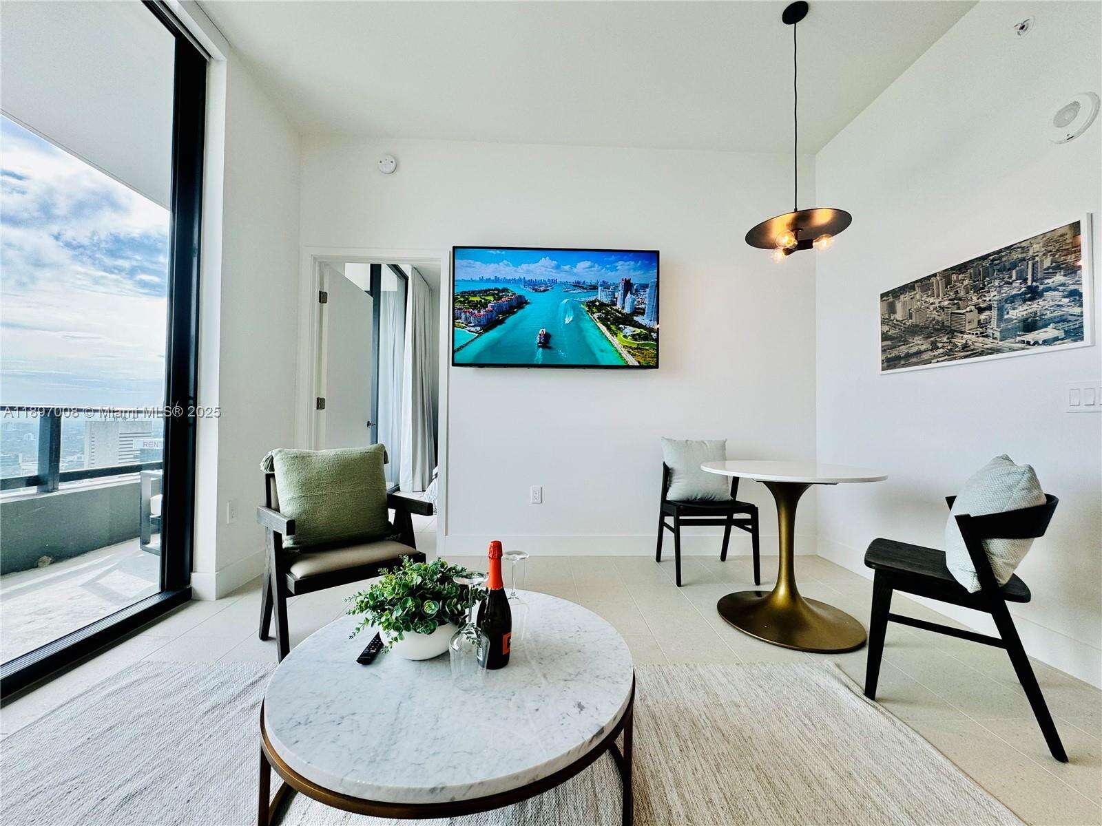 Natiivo | Gale Miami at 159 6 St, Miami, FL 33132 - For Rent photo 13