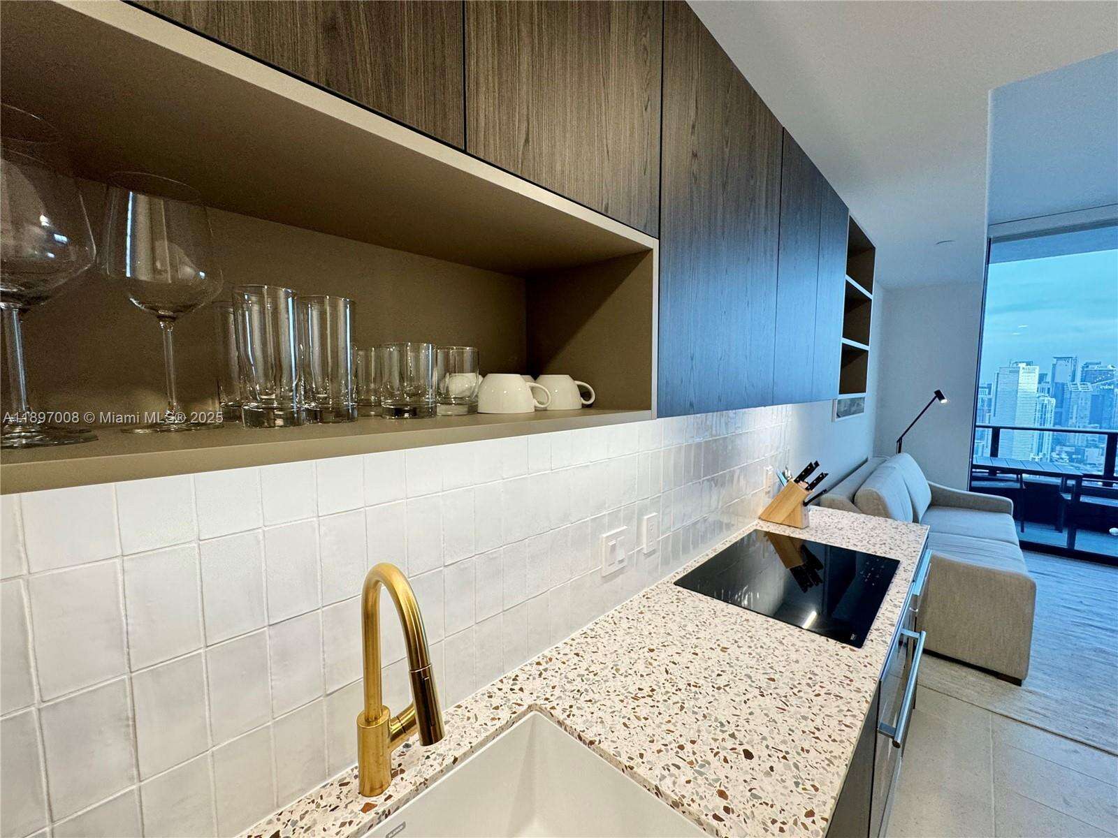 Natiivo | Gale Miami at 159 6 St, Miami, FL 33132 - For Rent photo 16