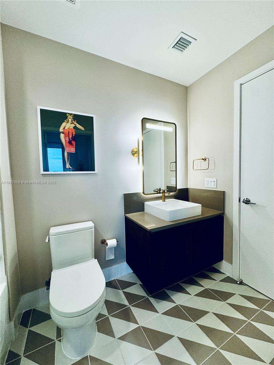 Natiivo | Gale Miami at 159 6 St, Miami, FL 33132 - For Rent photo 33