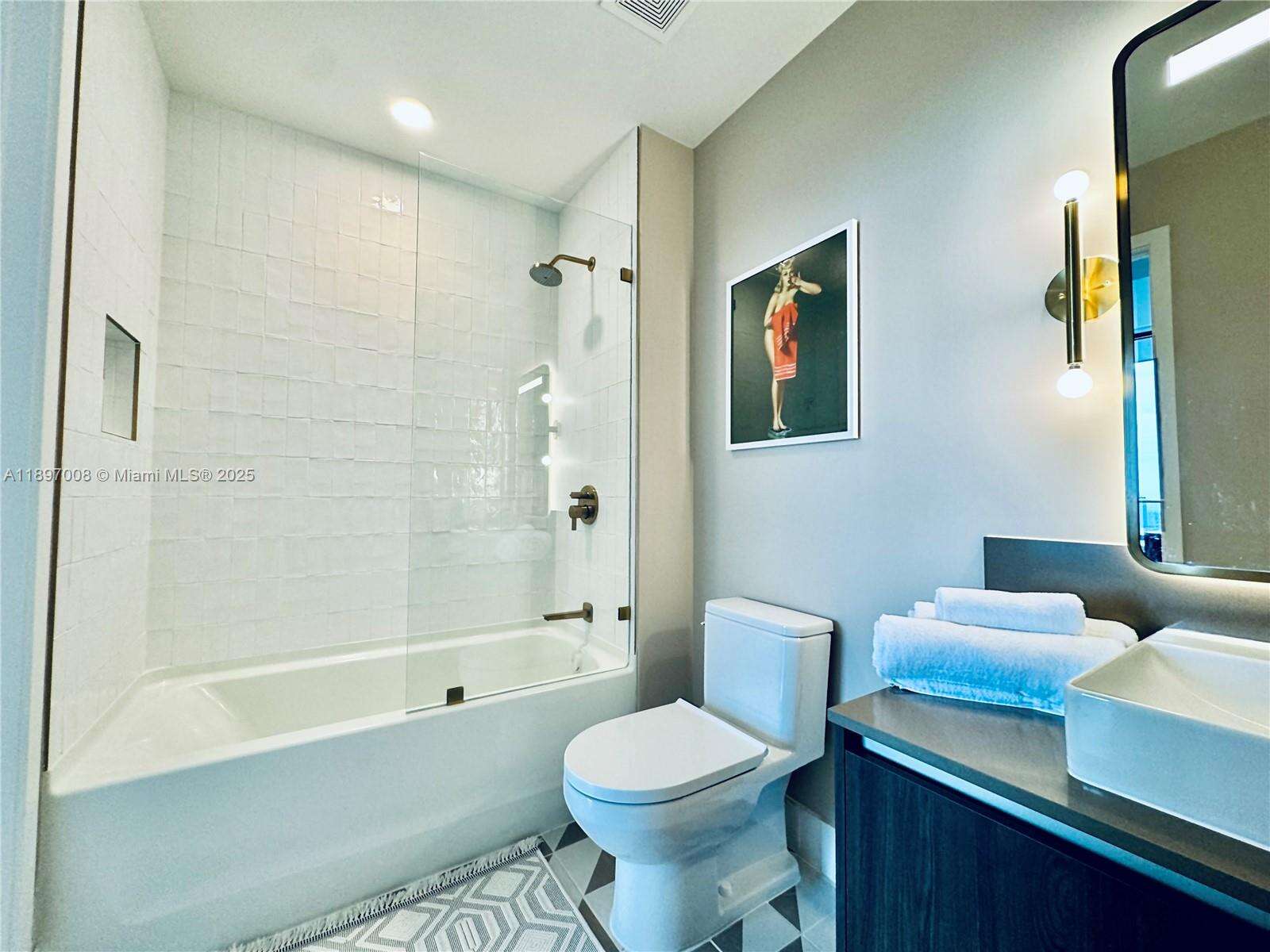 Natiivo | Gale Miami at 159 6 St, Miami, FL 33132 - For Rent photo 35