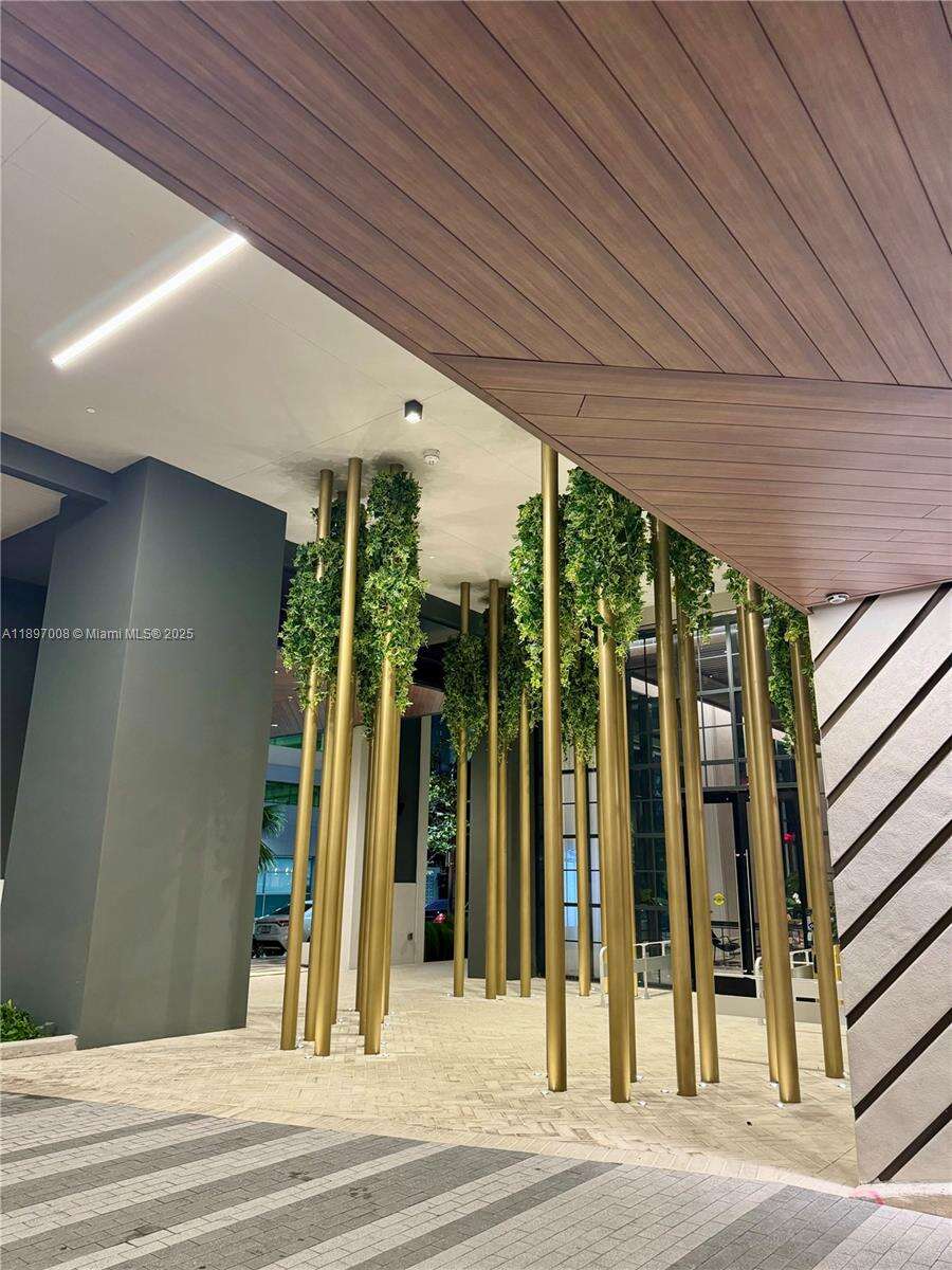 Natiivo | Gale Miami at 159 6 St, Miami, FL 33132 - For Rent photo 62