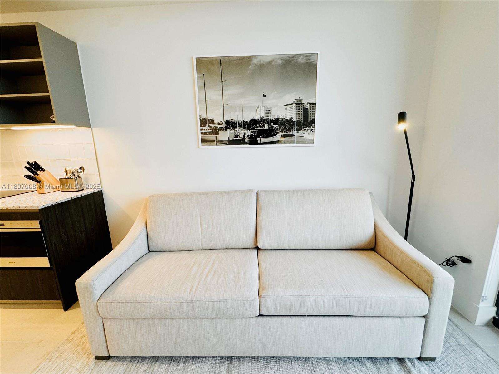 Natiivo | Gale Miami at 159 6 St, Miami, FL 33132 - For Rent photo 8
