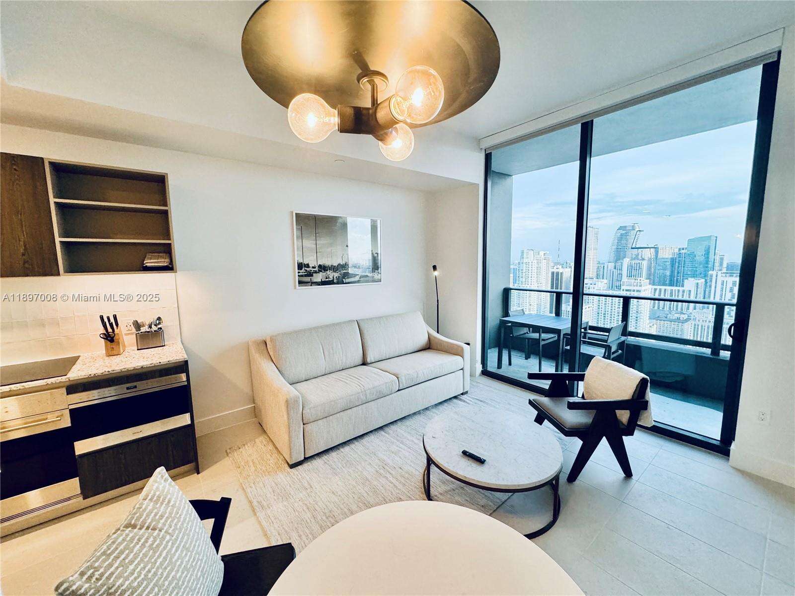 Natiivo | Gale Miami at 159 6 St, Miami, FL 33132 - For Rent photo 9