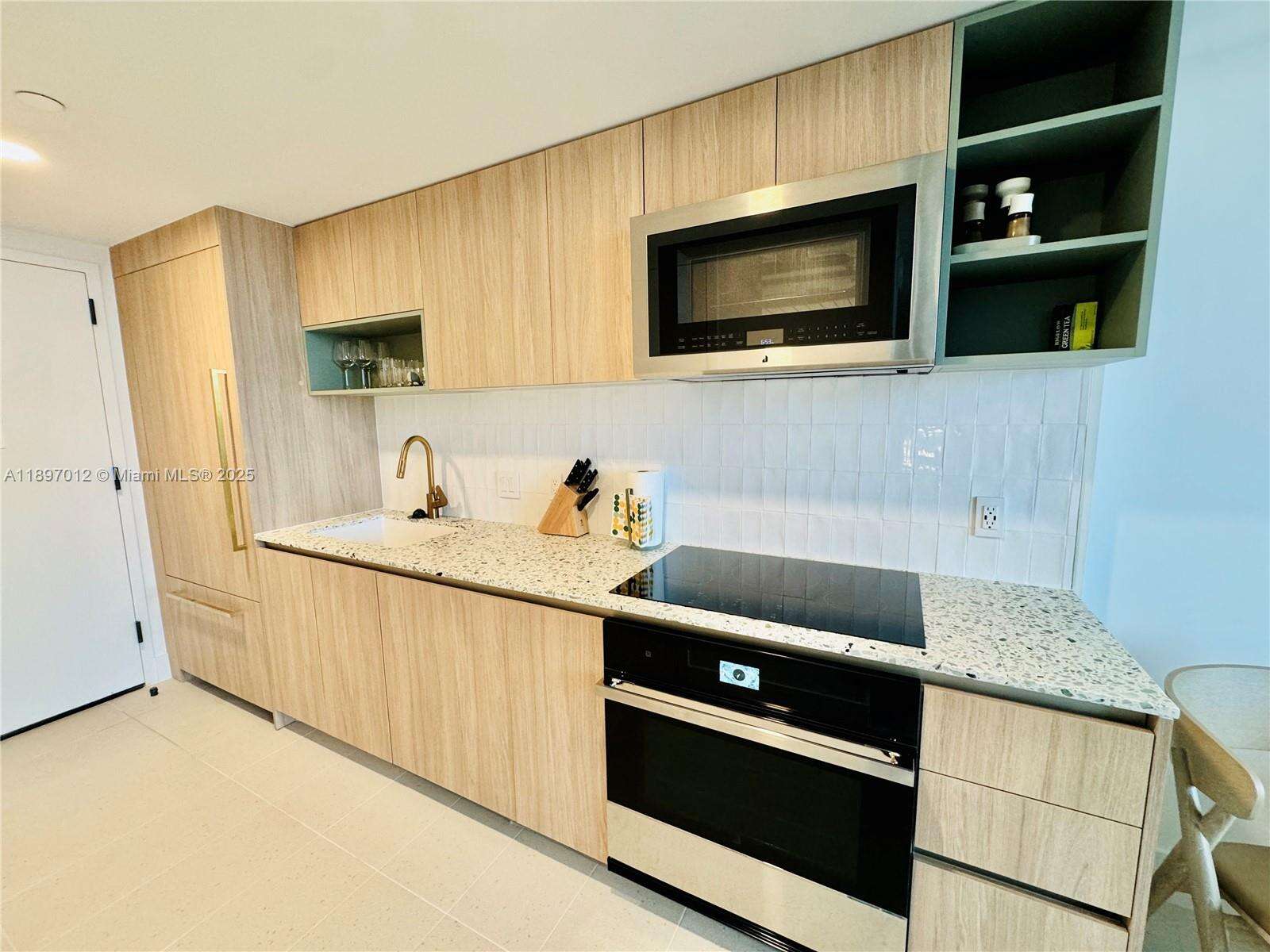 Natiivo | Gale Miami at 159 6 St, Miami, FL 33132 - For Rent photo 11