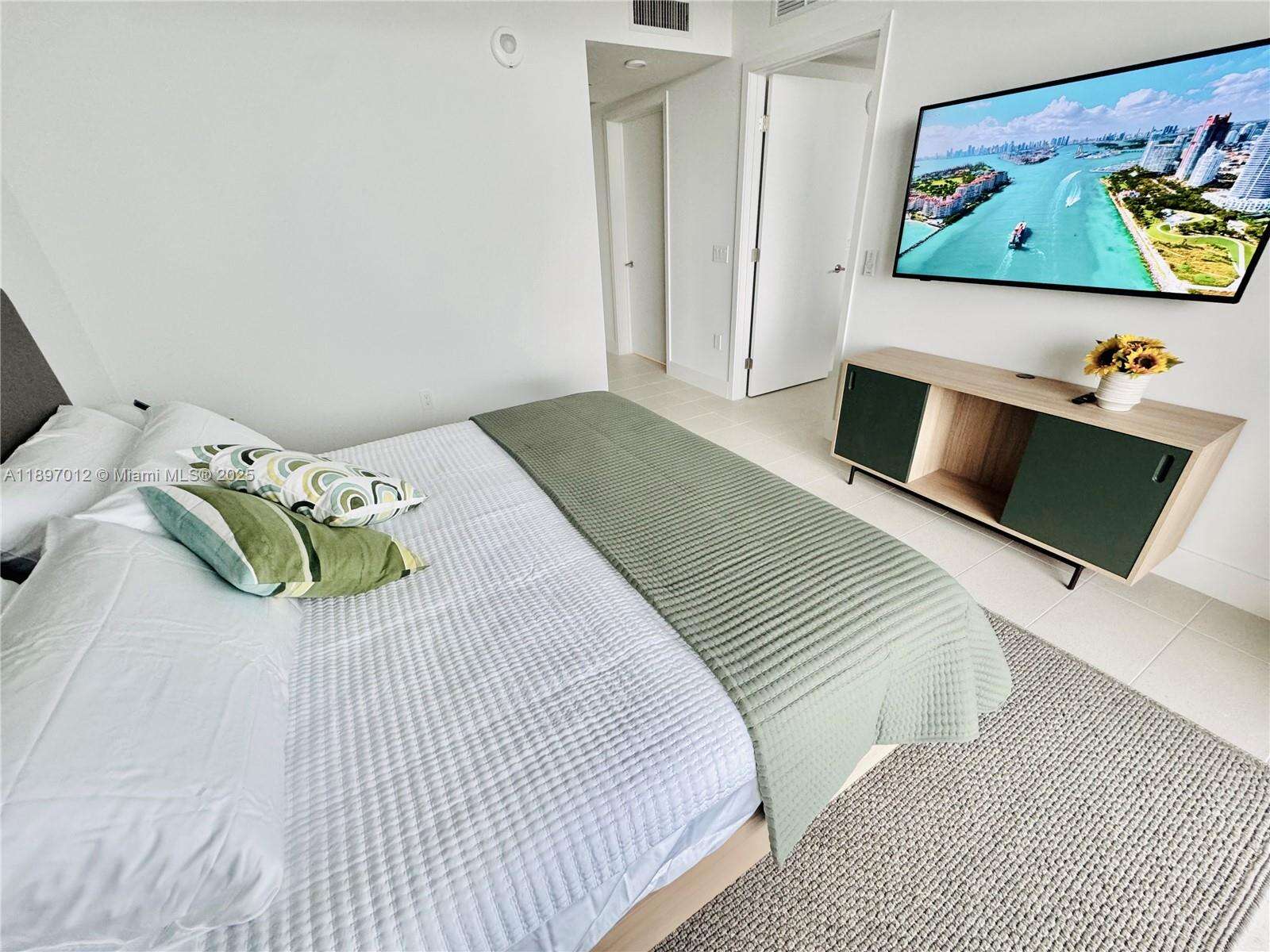 Natiivo | Gale Miami at 159 6 St, Miami, FL 33132 - For Rent photo 17