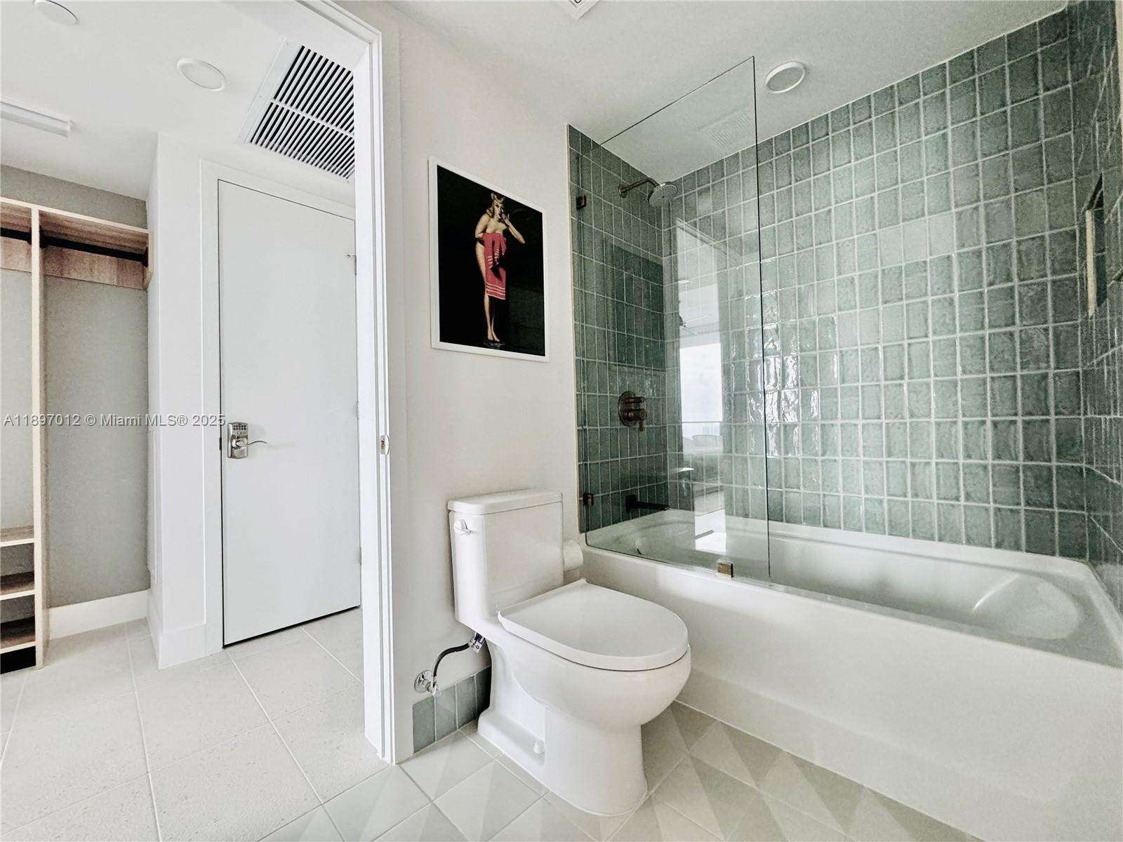 Natiivo | Gale Miami at 159 6 St, Miami, FL 33132 - For Rent photo 29