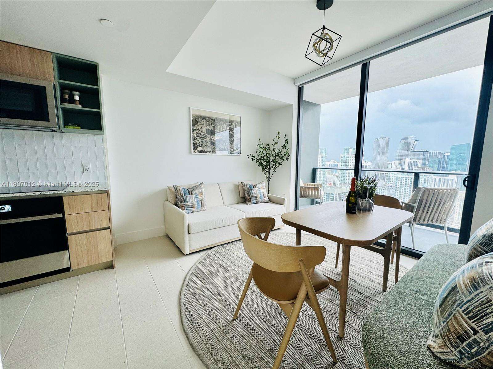 Natiivo | Gale Miami at 159 6 St, Miami, FL 33132 - For Rent photo 4