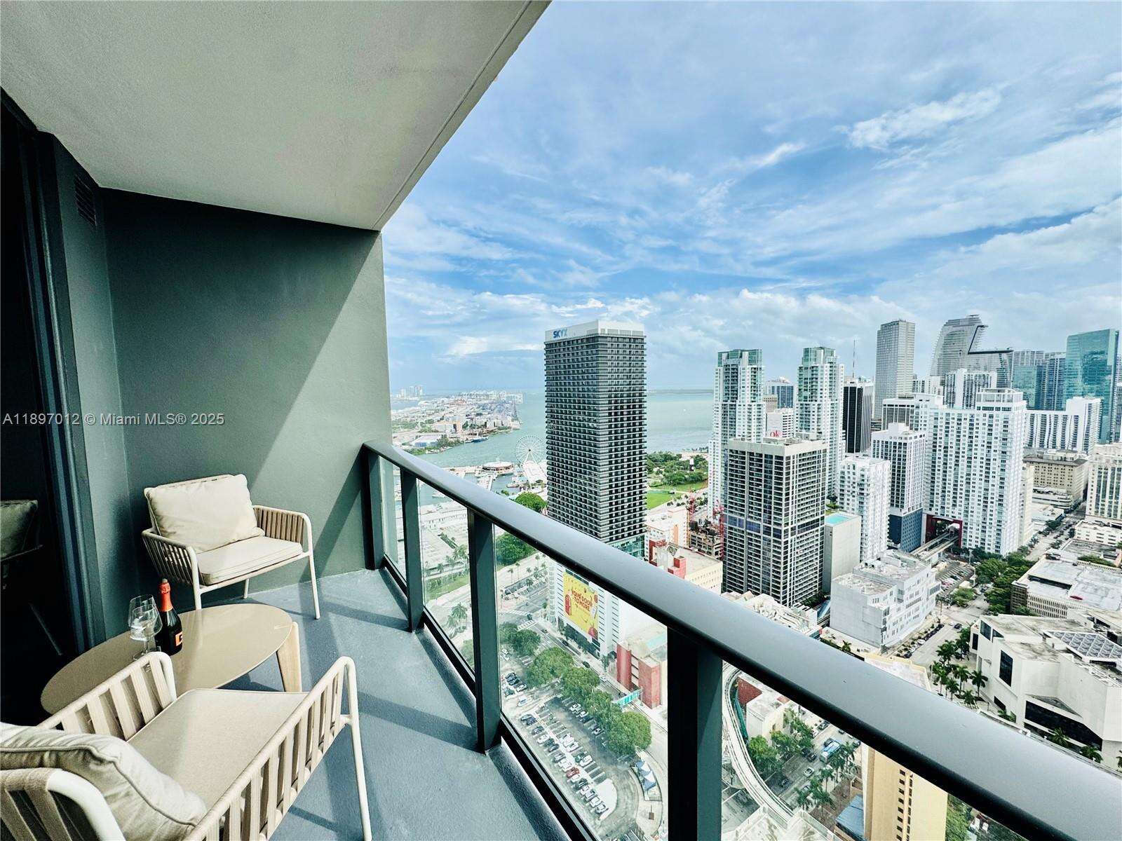 Natiivo | Gale Miami at 159 6 St, Miami, FL 33132 - For Rent photo 33
