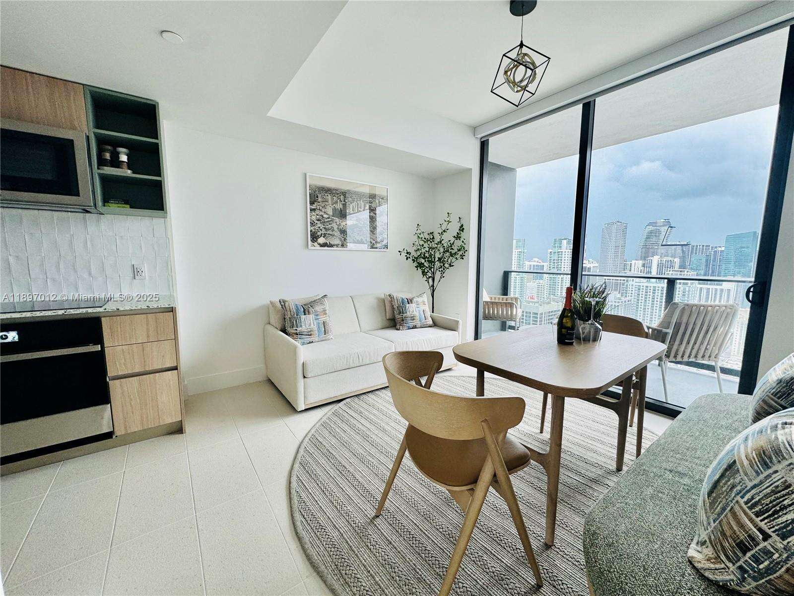 Natiivo | Gale Miami at 159 6 St, Miami, FL 33132 - For Rent photo 7
