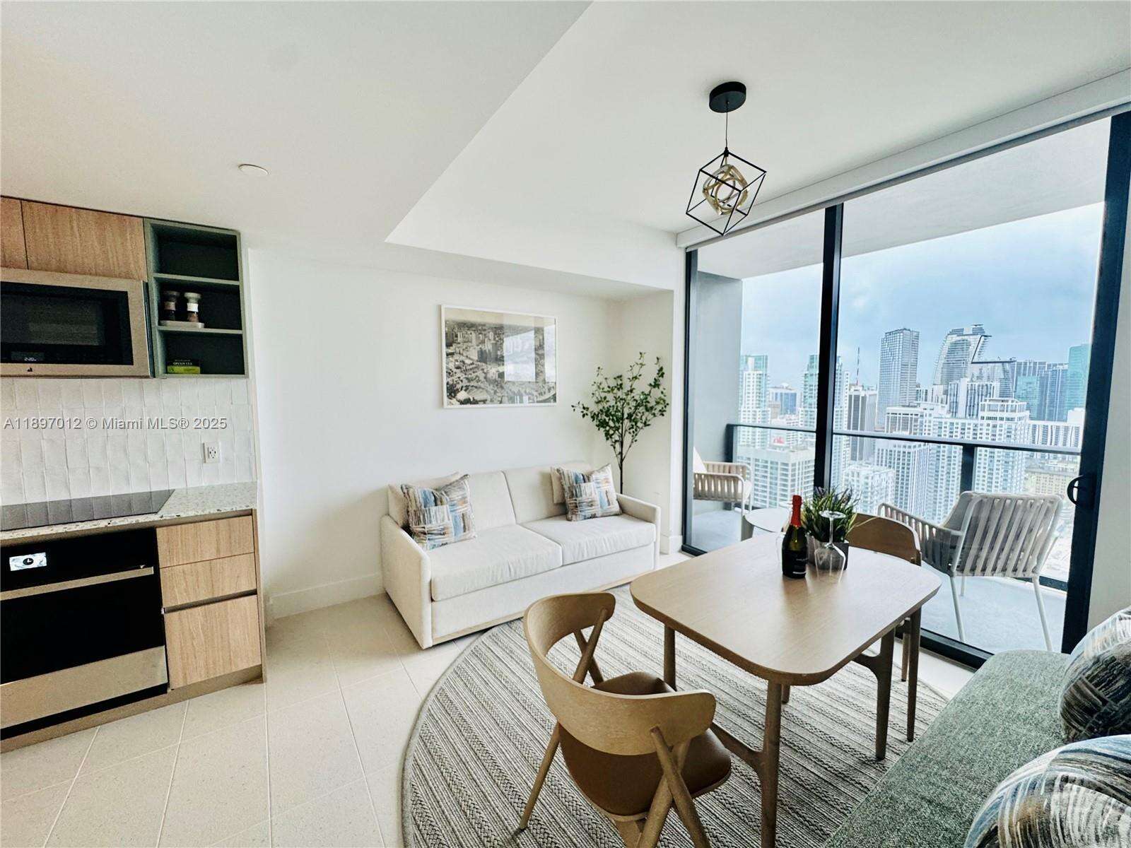 Natiivo | Gale Miami at 159 6 St, Miami, FL 33132 - For Rent photo 8