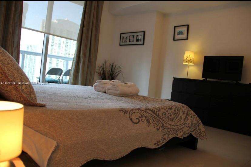 Icon Brickell 3 at 485 Brickell Ave, Miami, FL 33131 - For Rent photo 17
