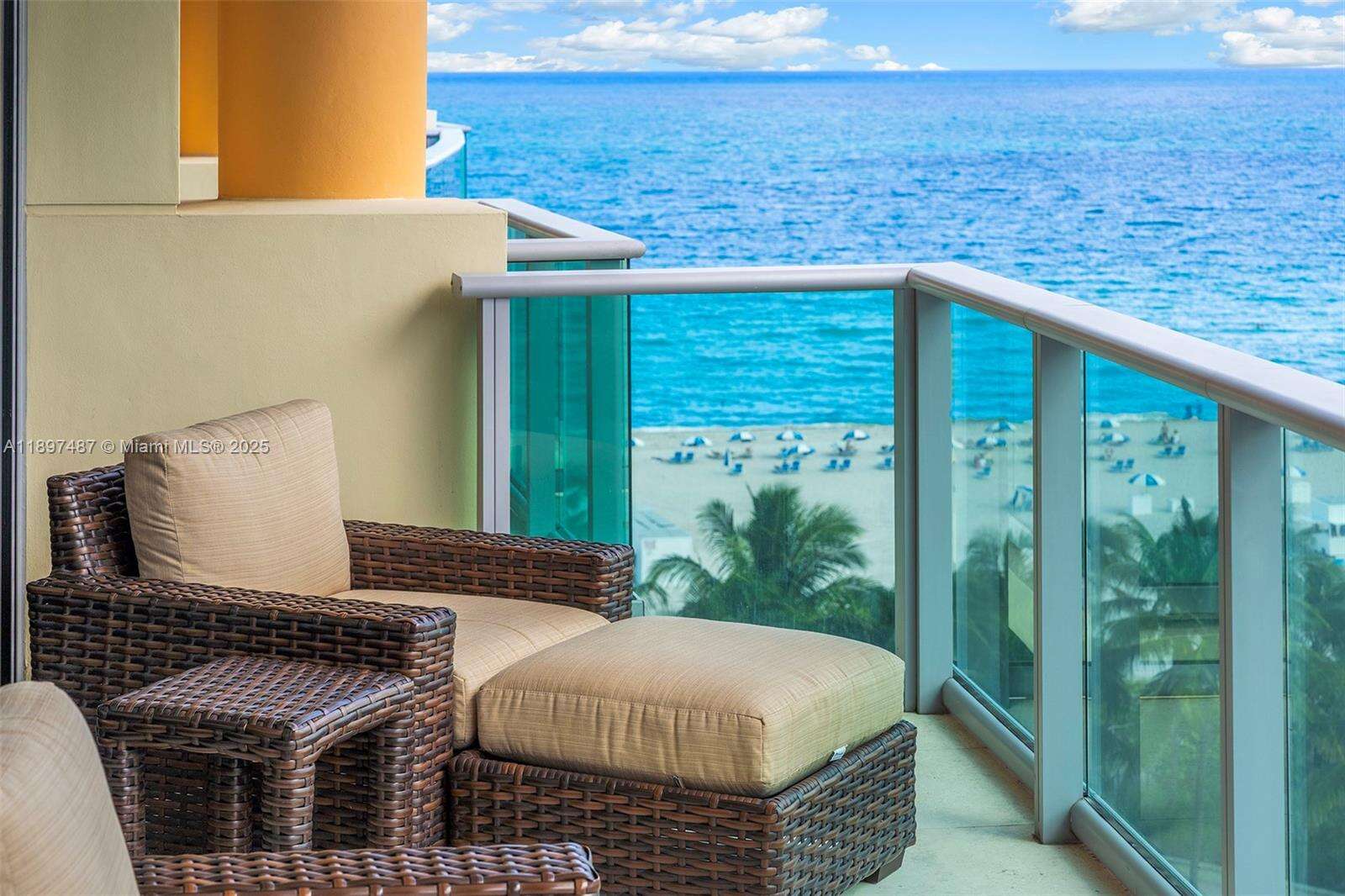Il Villaggio at 1455 Ocean Dr, Miami Beach, FL 33139 - For Rent photo 12