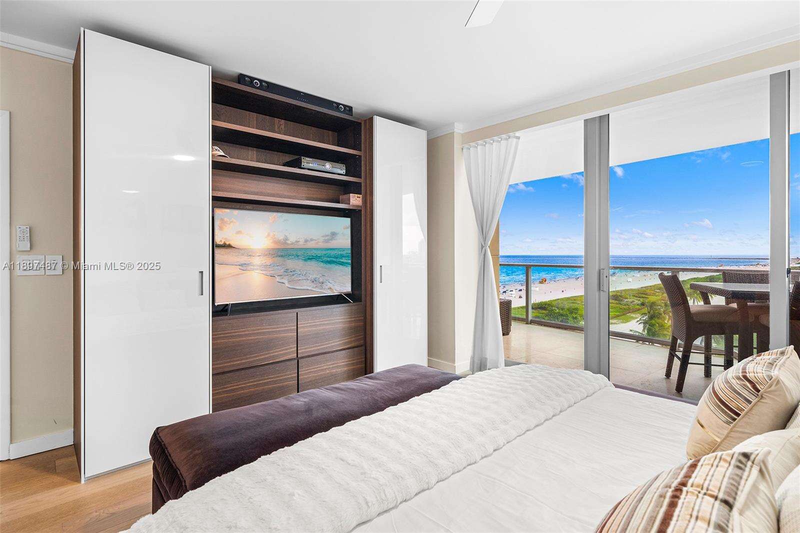 Il Villaggio at 1455 Ocean Dr, Miami Beach, FL 33139 - For Rent photo 19