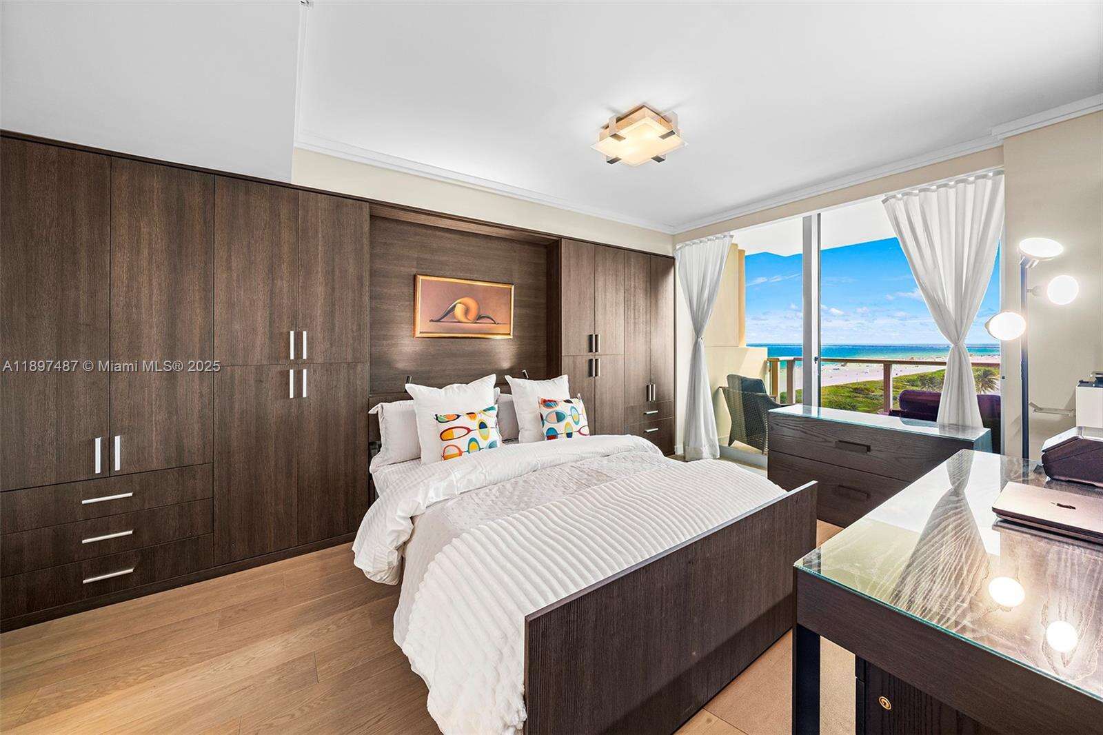 Il Villaggio at 1455 Ocean Dr, Miami Beach, FL 33139 - For Rent photo 26