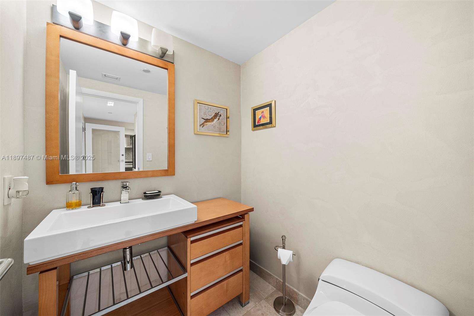 Il Villaggio at 1455 Ocean Dr, Miami Beach, FL 33139 - For Rent photo 33