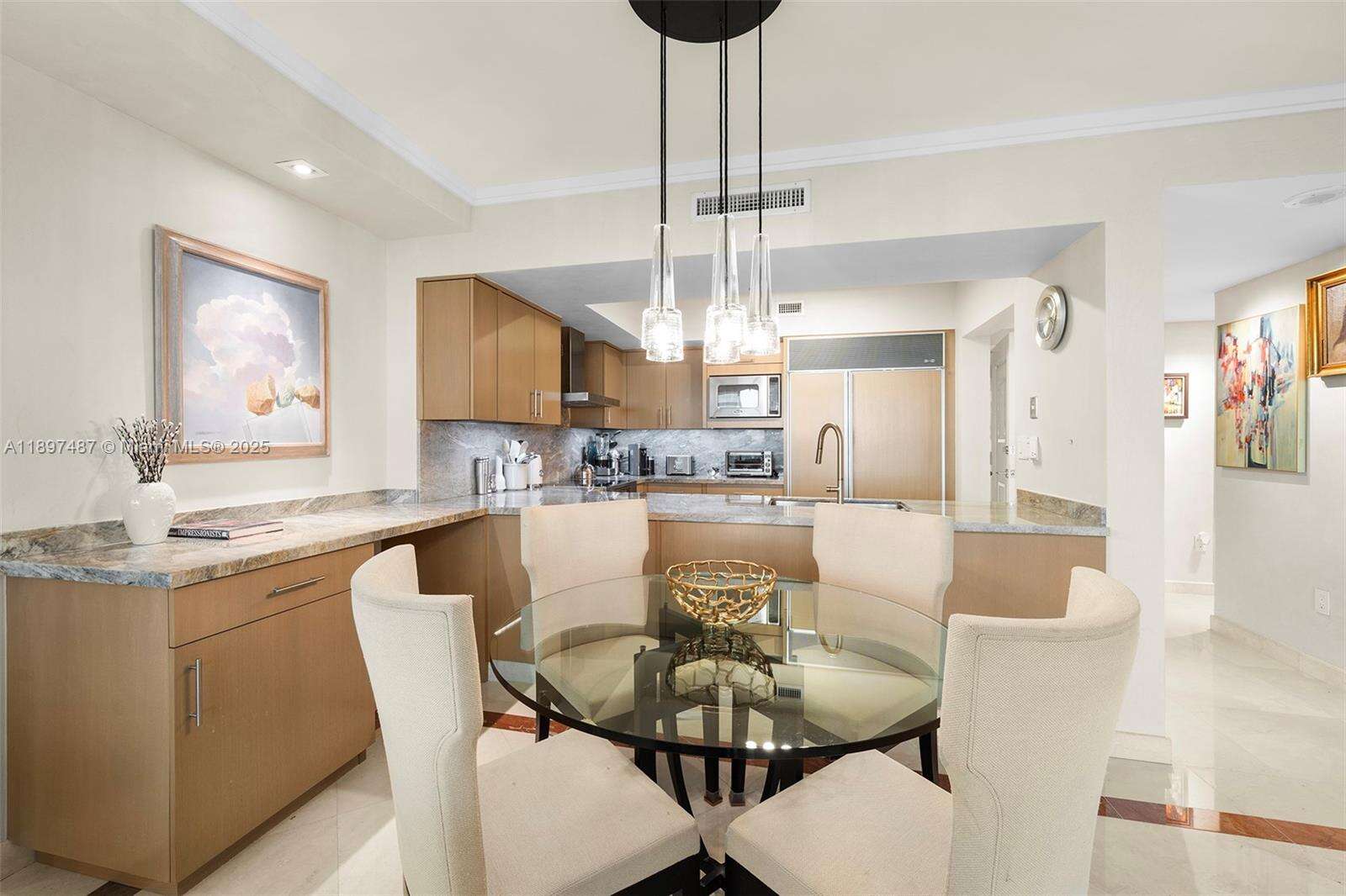 Il Villaggio at 1455 Ocean Dr, Miami Beach, FL 33139 - For Rent photo 10