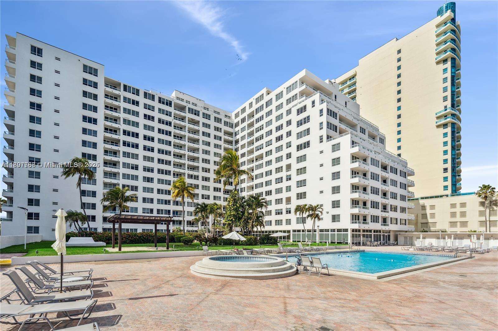 The Carriage Club North at 5005 Collins Ave, Miami Beach, FL 33140 - For Rent photo 21