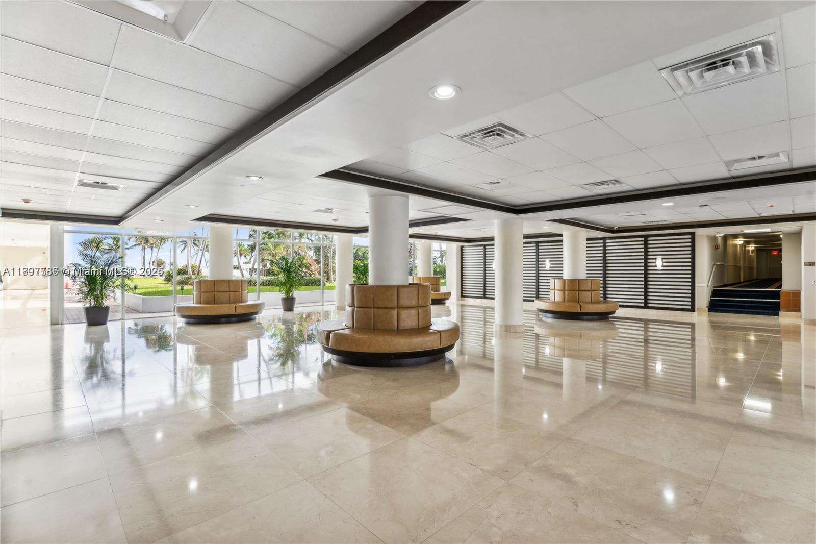 The Carriage Club North at 5005 Collins Ave, Miami Beach, FL 33140 - For Rent photo 22
