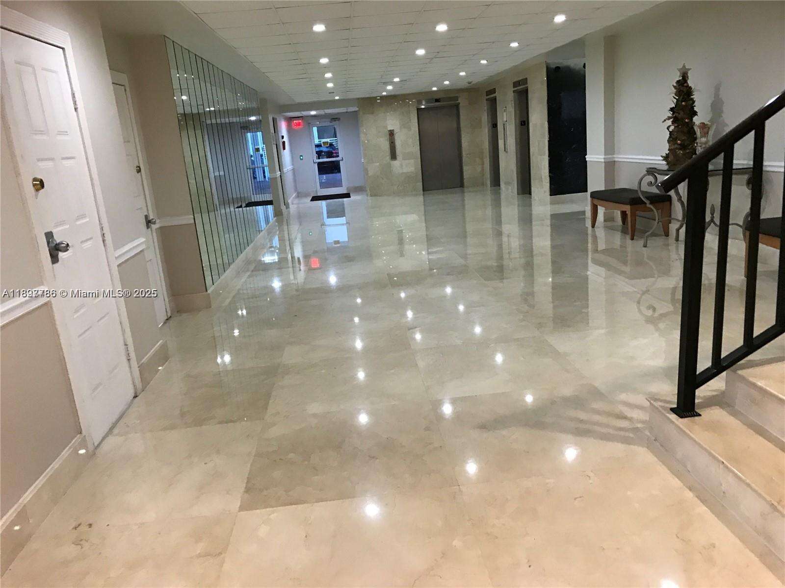 The Carriage Club North at 5005 Collins Ave, Miami Beach, FL 33140 - For Rent photo 23