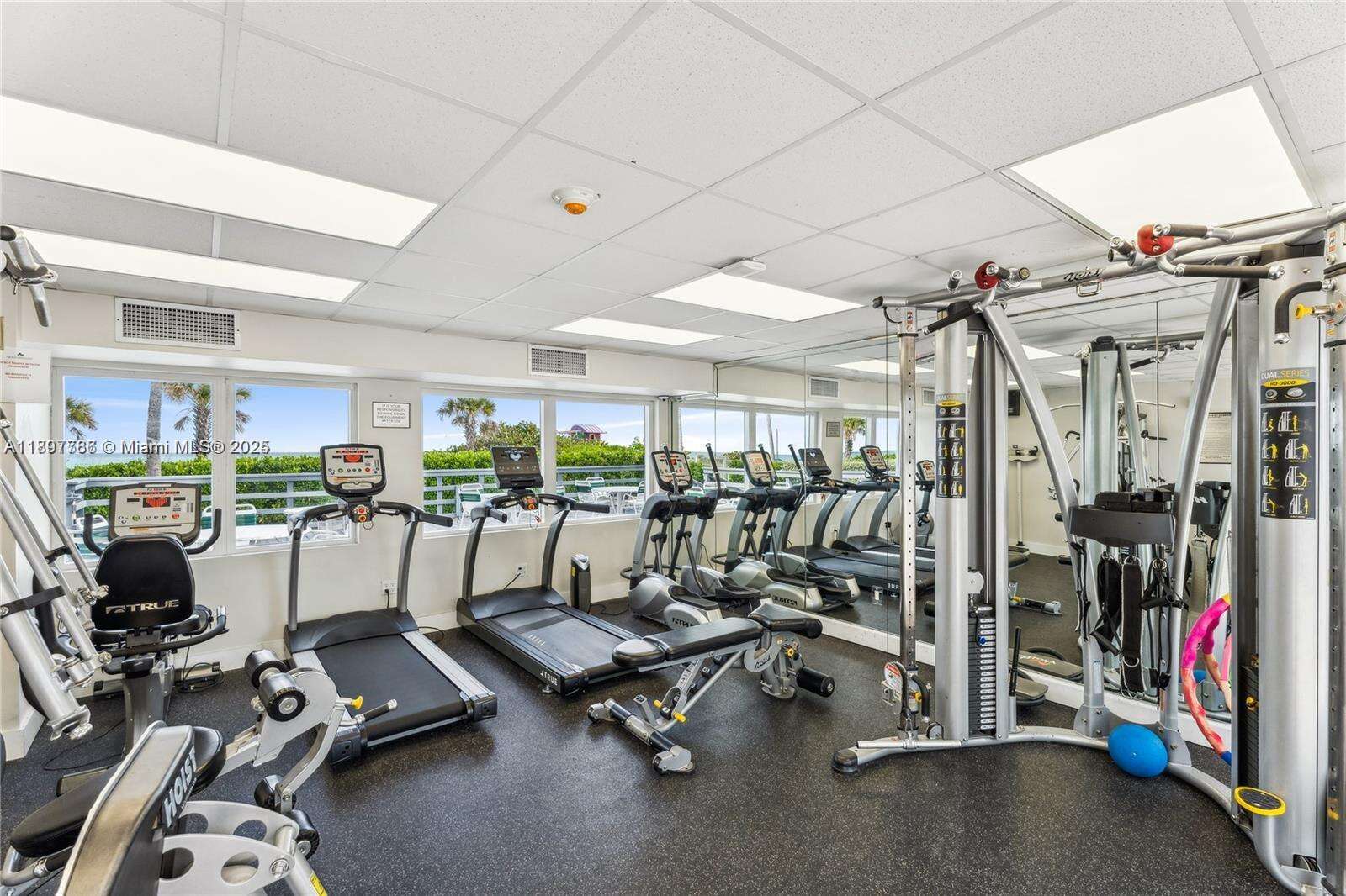 The Carriage Club North at 5005 Collins Ave, Miami Beach, FL 33140 - For Rent photo 24