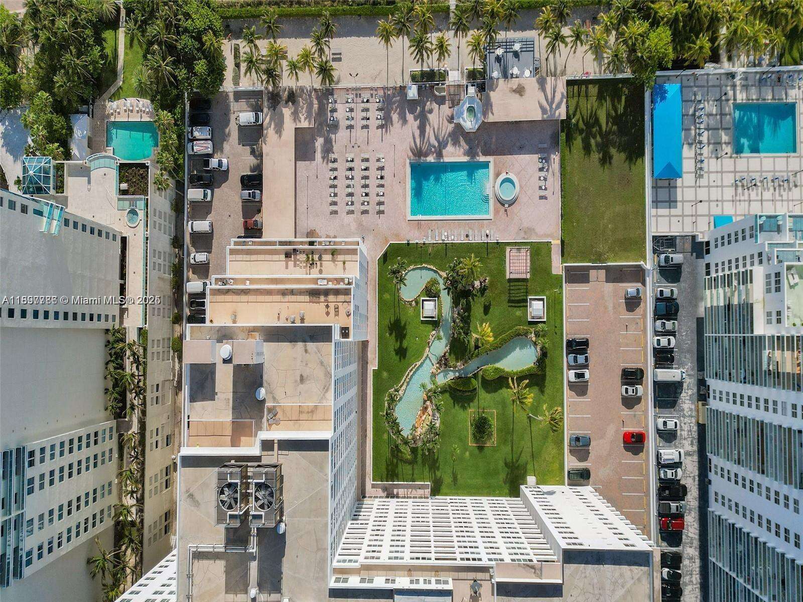 The Carriage Club North at 5005 Collins Ave, Miami Beach, FL 33140 - For Rent photo 41