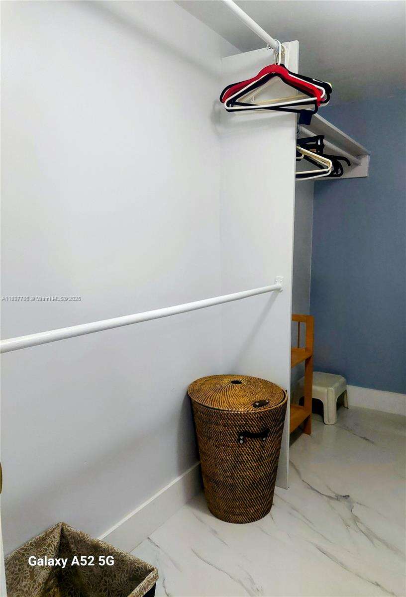 The Carriage Club North at 5005 Collins Ave, Miami Beach, FL 33140 - For Rent photo 10