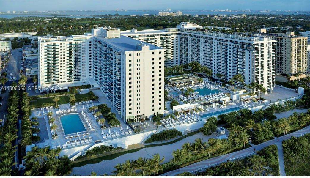 Roney Palace at 2301 Collins Ave, Miami Beach, FL 33139 - For Rent photo 19