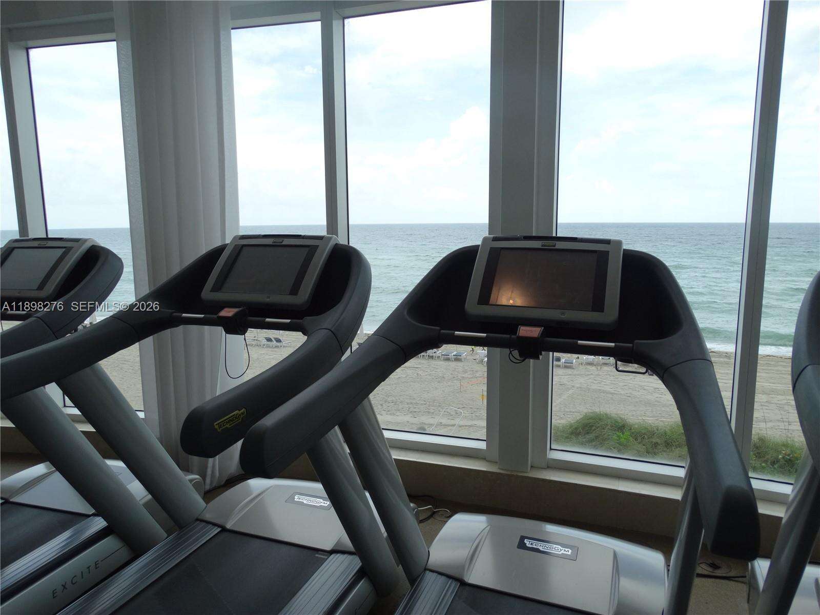 Trump Tower 2 at 15901 Collins Ave, Sunny Isles Beach, FL 33160 - For Rent photo 37