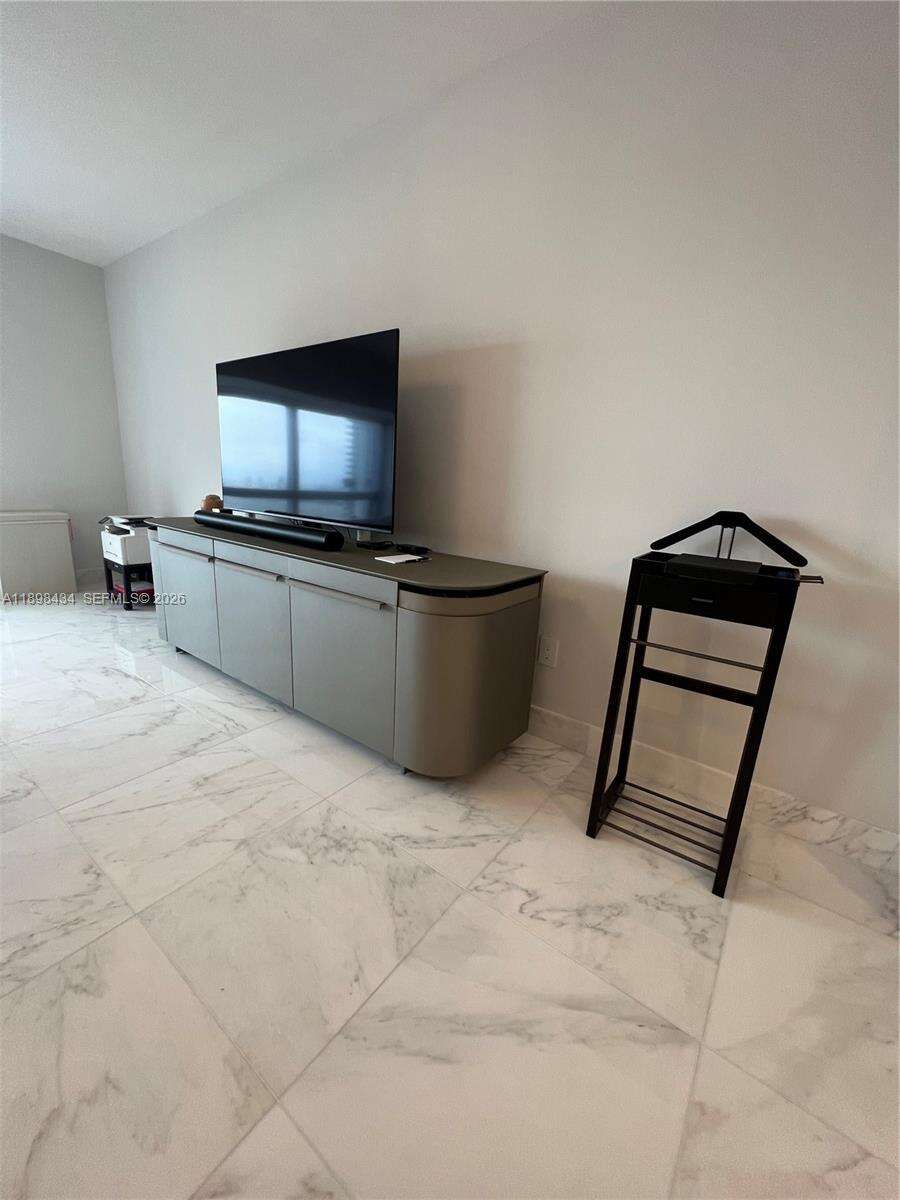 Four Seasons Residences at 1435 Brickell Ave, Miami, FL 33131 - For Rent photo 20