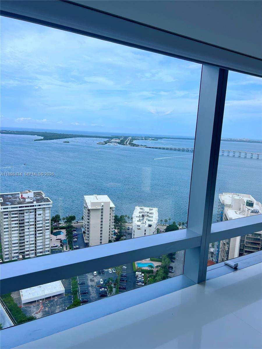Four Seasons Residences at 1435 Brickell Ave, Miami, FL 33131 - For Rent photo 49