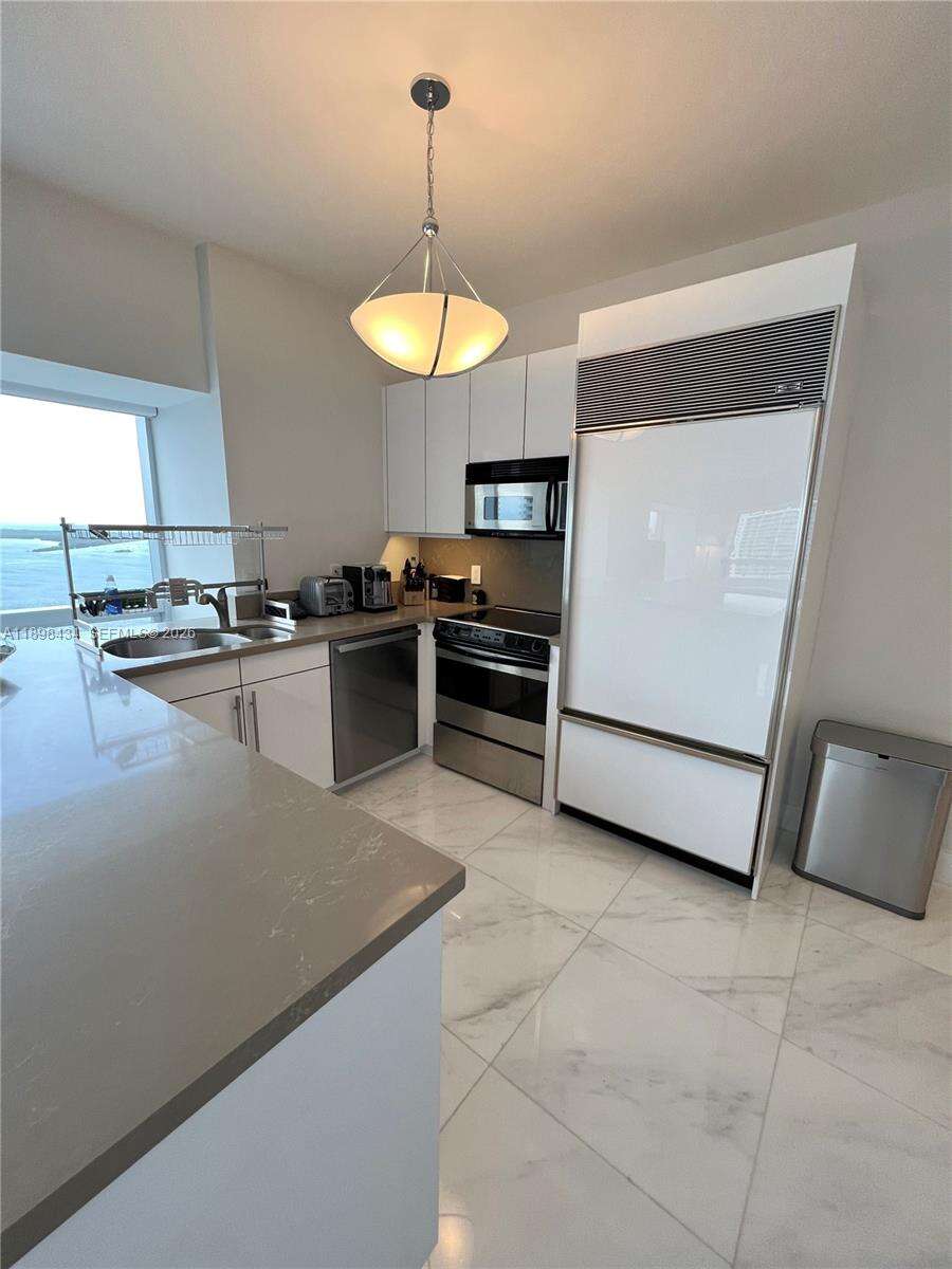 Four Seasons Residences at 1435 Brickell Ave, Miami, FL 33131 - For Rent photo 56