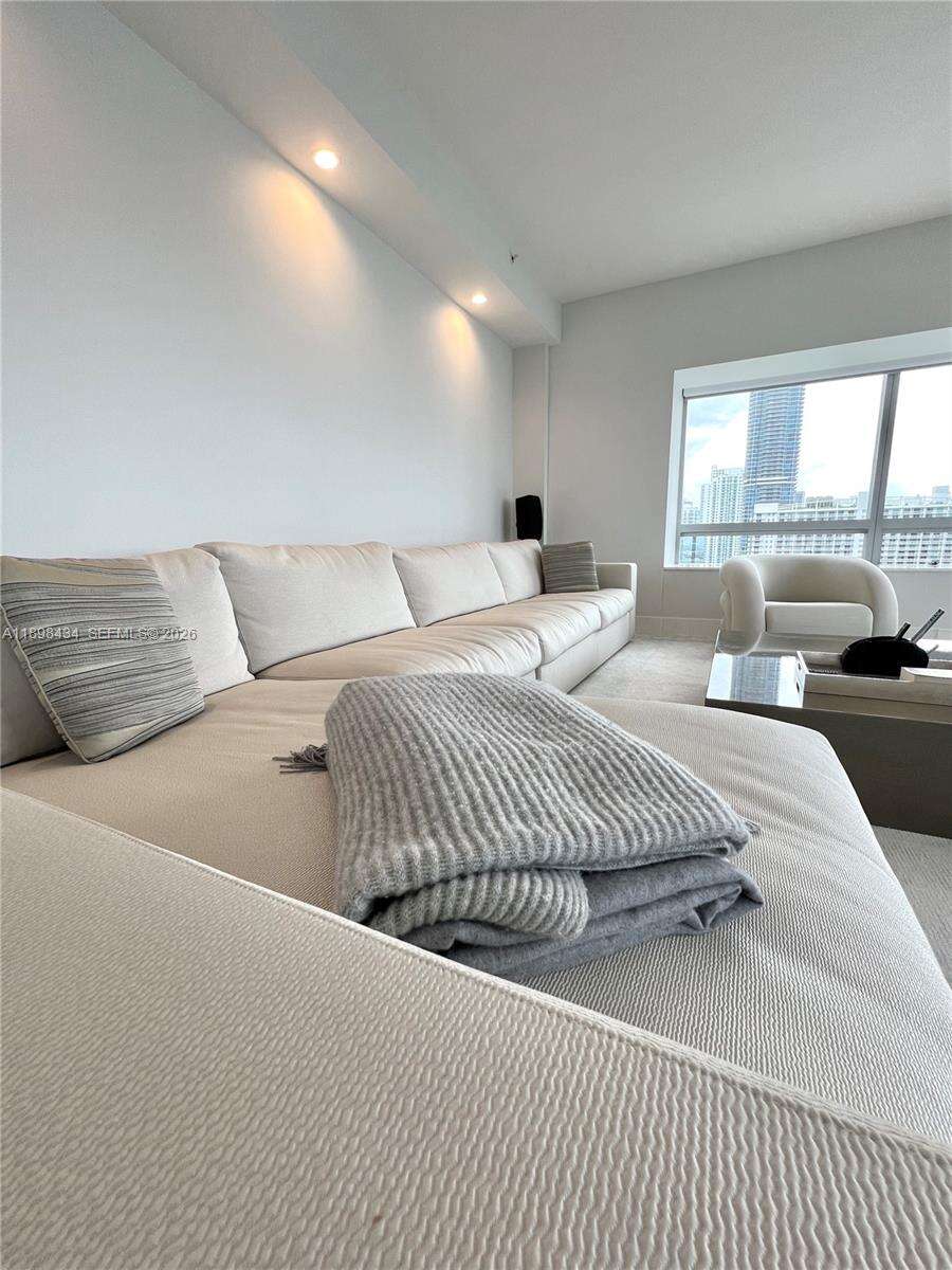 Four Seasons Residences at 1435 Brickell Ave, Miami, FL 33131 - For Rent photo 60