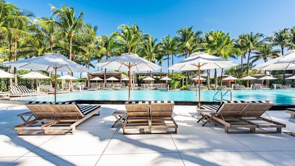 W South Beach at 2201 Collins Ave, Miami Beach, FL 33139 - For Rent photo 5