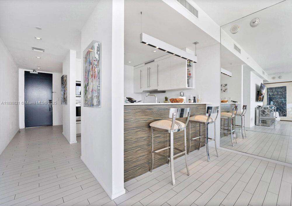 W South Beach at 2201 Collins Ave, Miami Beach, FL 33139 - For Rent photo 11