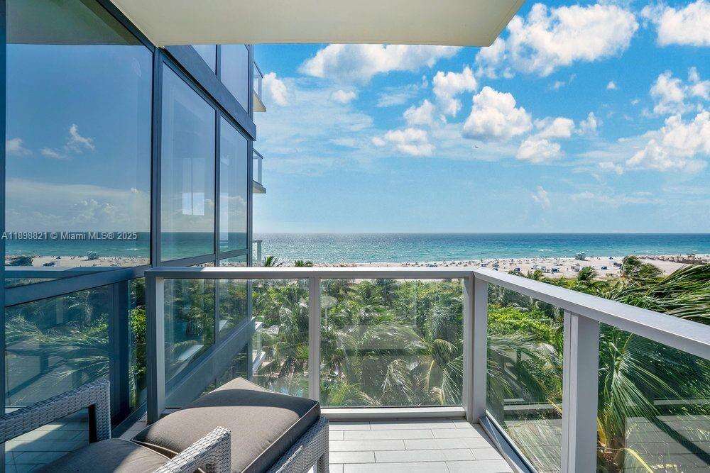 W South Beach at 2201 Collins Ave, Miami Beach, FL 33139 - For Rent photo 16